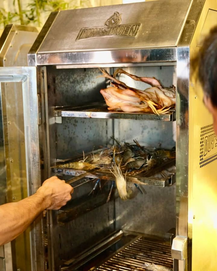 Anh em Duy’s Oven nhậu Demo khu BBQ Lab